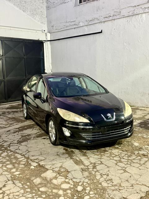 Peugeot 408
