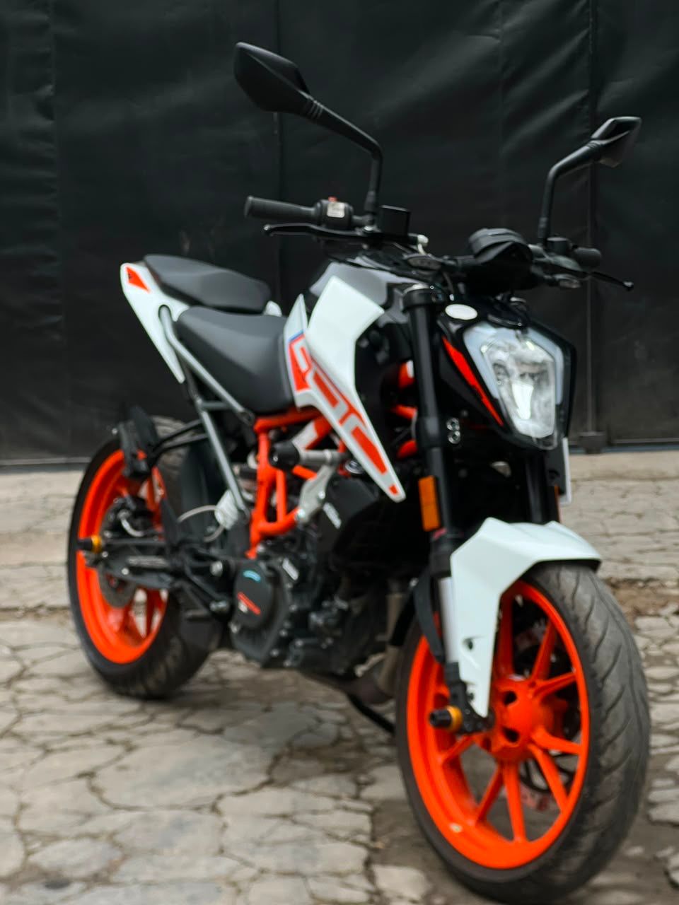 KTM 200
