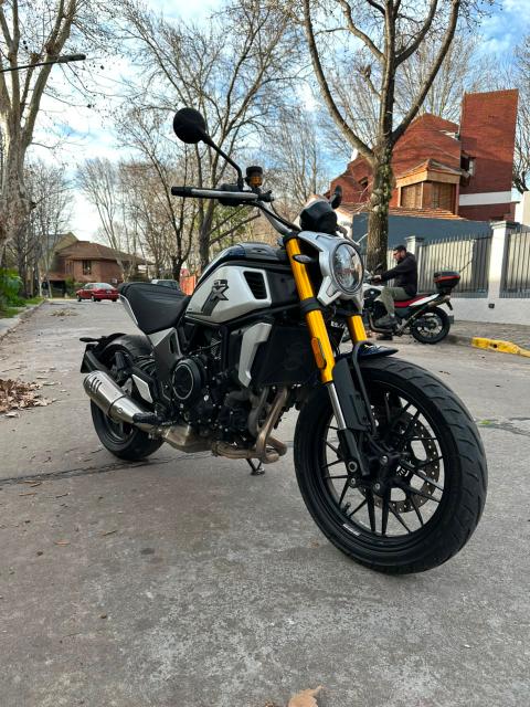 CFmoto 700 CL X Heritage