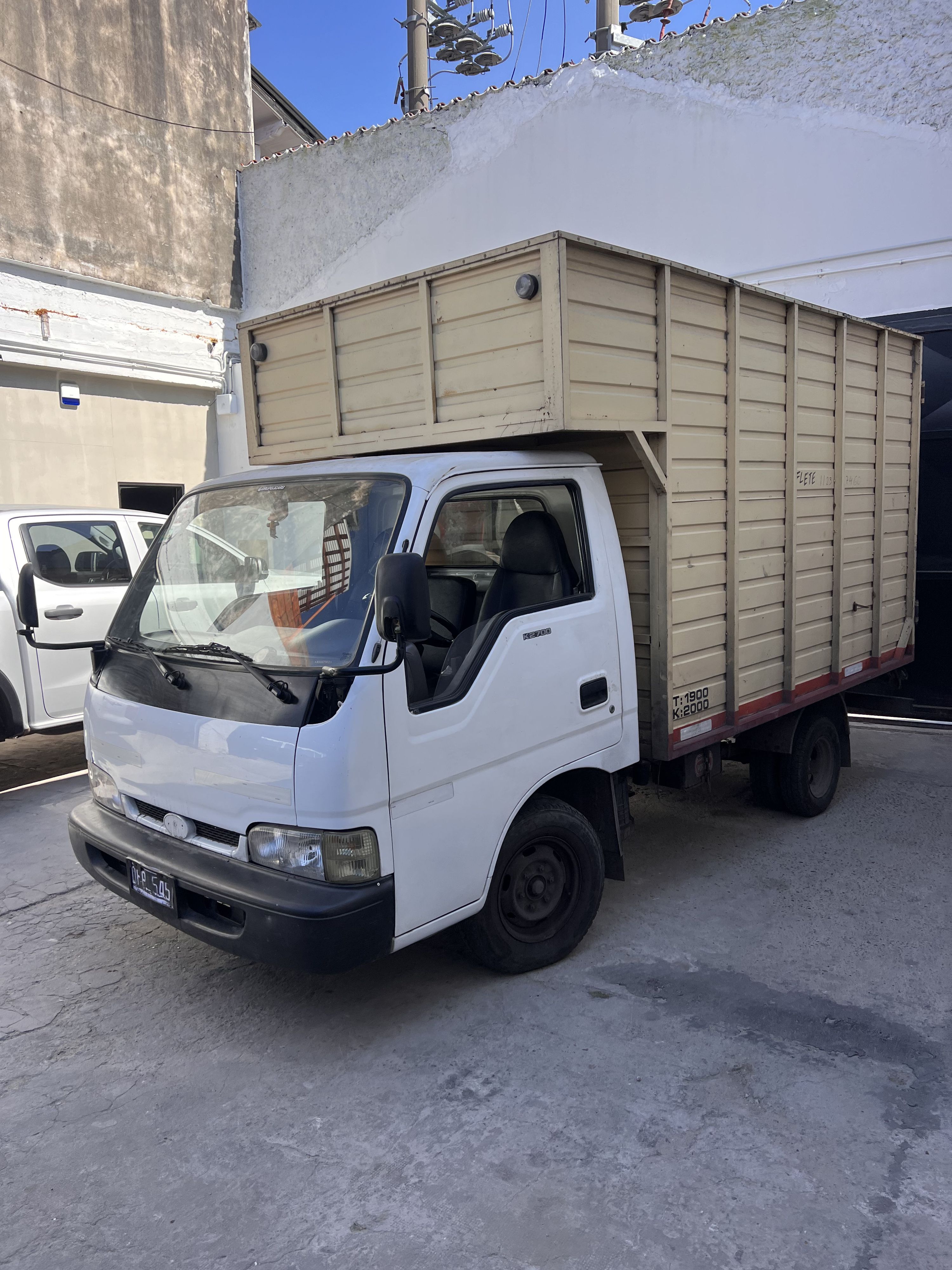 Kia K2700